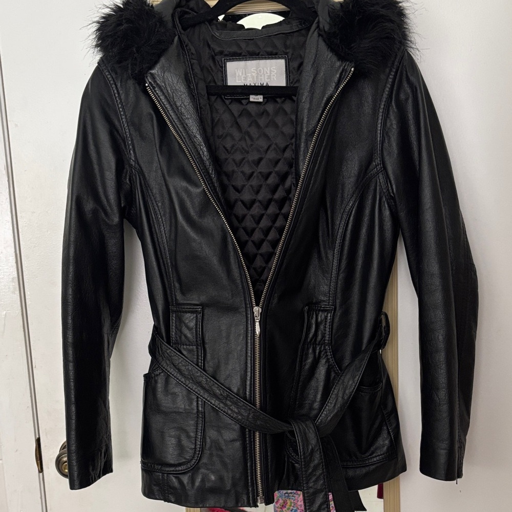 Wilson Women’s Black Leather Jacket with Belted Waist size small